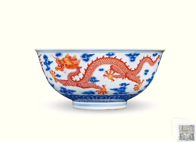 清雍正 青花矾红云龙赶珠纹碗